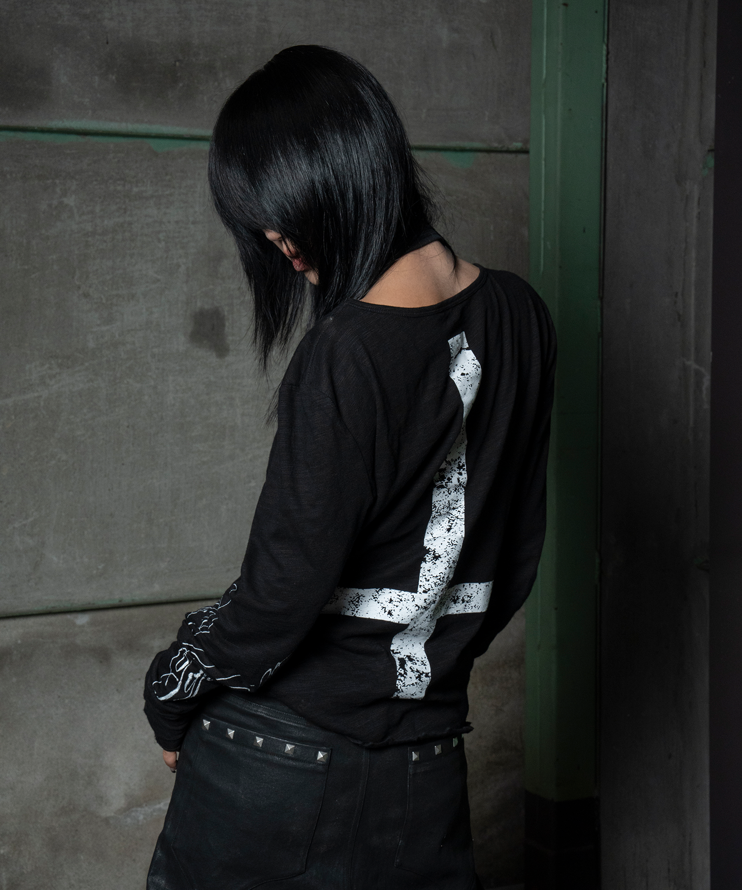 CROSS OF REBELLION LONG T SHIRT BLACK – Type Shade CROSS OF REBELLION LONG T SHIRT BLACK – Type Shade