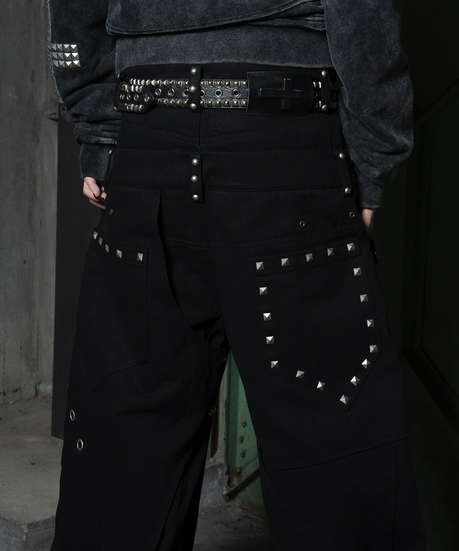 SAGGING STUDS W WEST DENIM – Type Shade SAGGING STUDS W WEST DENIM – Type Shade