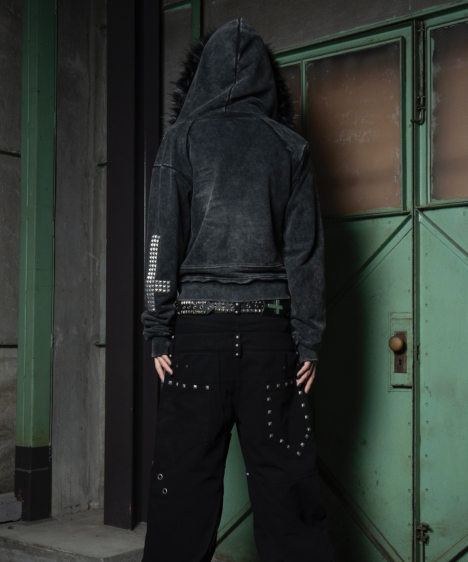 RESTOCK】TYPE CROSS FOX FUR HOODIE BLACK – Type Shade